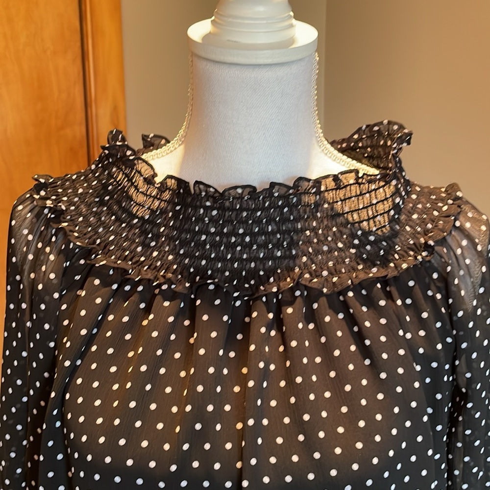 CeCe Polka Dot Black and White Off The Shoulder Blouse Top Size S - Picture 2 of 8